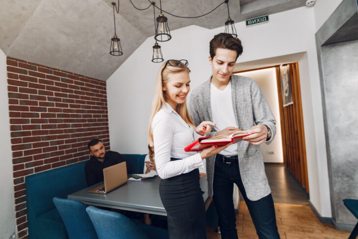 Czy warto sprzedać dom czy mieszkanie w skupie